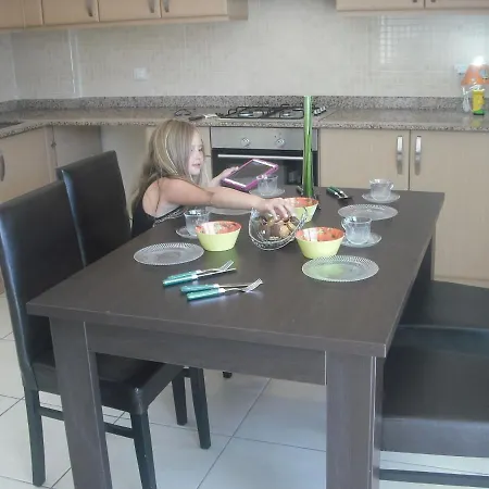 Gorgeous 2 Bed Private Ground Floor In One Of Sides Exclusive Communi * 시데