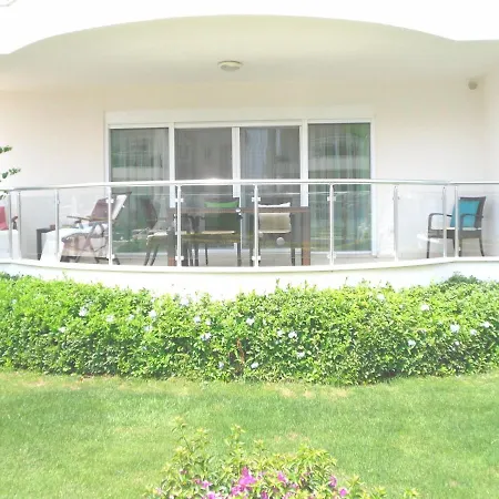 Gorgeous 2 Bed Private Ground Floor In One Of Sides Exclusive Communi 시데